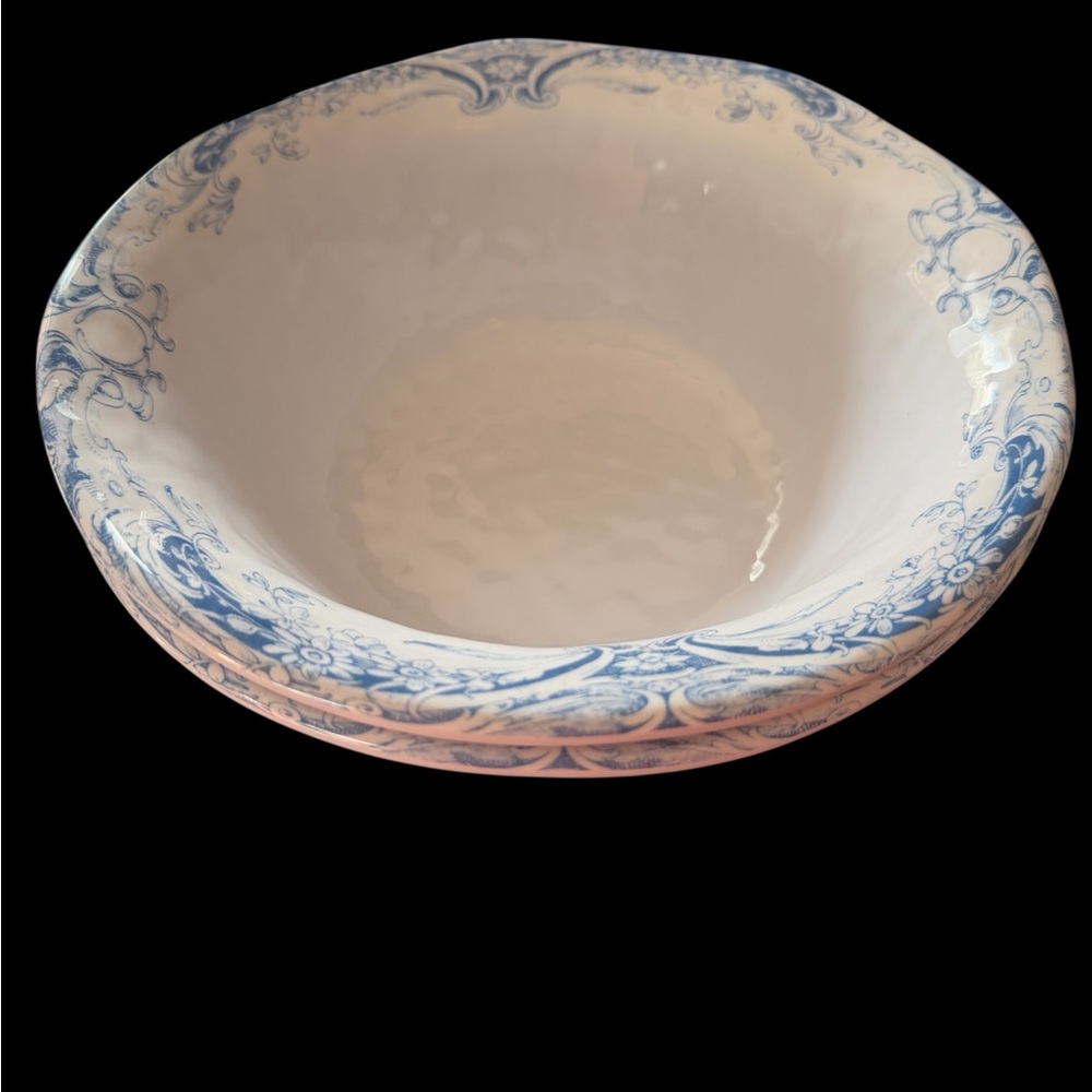 New Set of 2~Michel Design Works "Antique Scroll" collection. Medium size bowls